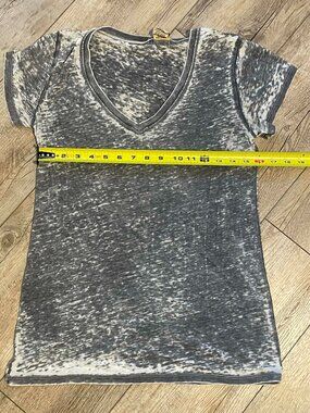 Women’s Tee, Well Worn Los Angeles Grey Sheer Shirt, Size L